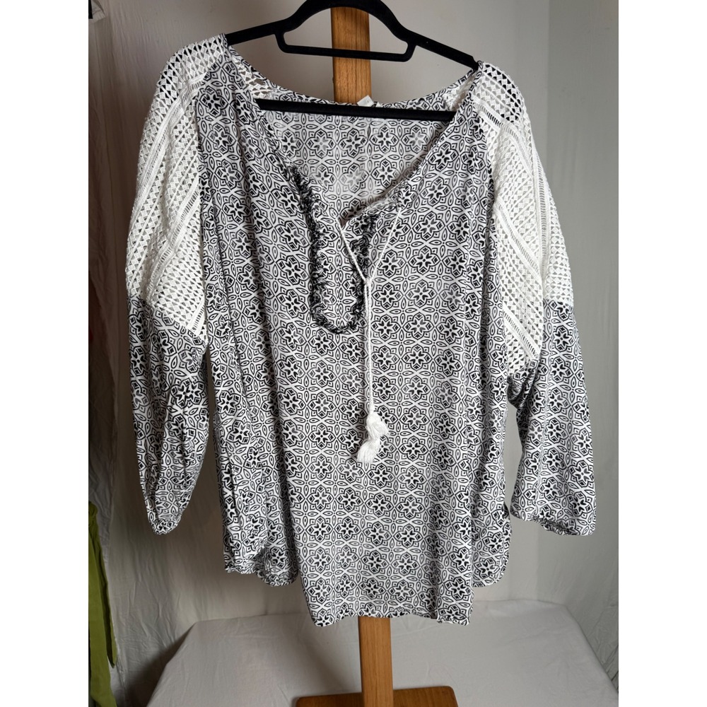Cato Womens Plus 26/28W Boho Blouse Black White Medallion Crochet Lace Tassel